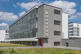 Walter Gropius, Bauhaus, 1925-1926. Dessau, Duitsland. Creative Commons