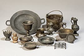 Diverse vormen in miniatuur, periode 1400-1700, gevonden in Nederland, Rijksmuseum van Oudheden, Leiden.