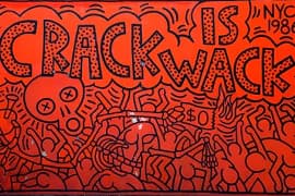 Keith Haring, muurschildering Crack is Wack, 1986. East Harlem, New York City.