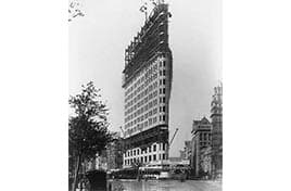 Daniel Burnham & Frederick Dinkelberg, Flat Iron building, 1902, New York, VS