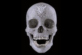 Damien Hirst, For the Love of God, 2007. White Cube Mason's Yard, London. © Damien Hirst and Science Ltd. All rights reserved, DACS 2023 c/o Pictoright Amsterdam 2023.