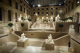 Main hall, Musée du Louvre, Parijs