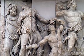 Pergamon altaar van Zeus, 2e eeuw v.Chr., verplaatst naar Pergamon Museum, Berlijn